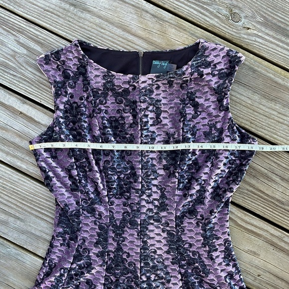 Gabby Skye striking fit & flare velvet dress 10 - Picture 8 of 14